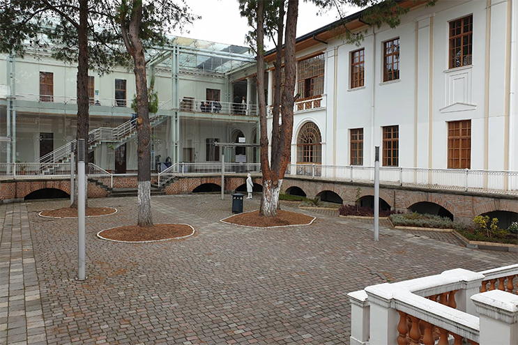 Biblioteca Nacional Eugenio Espejo para inscripciones presenciales
